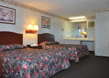 Merrimac Inn & Suites hotel thumbnail 4