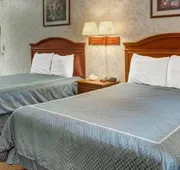 Merrimac Inn & Suites hotel detail image 7