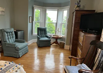 McLean House Bed & Breakfast hotel thumbnail 5