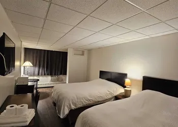 Brunswick Parry Sound hotel thumbnail 2