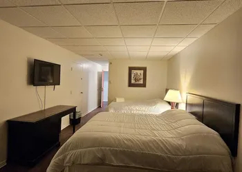 Brunswick Parry Sound hotel thumbnail 4