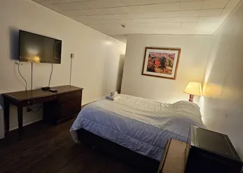 Brunswick Parry Sound hotel thumbnail 5