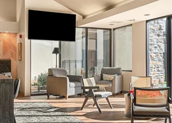 Best Western Courtview Hotel hotel thumbnail 2