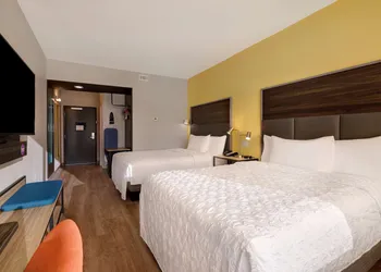 TRU BY Hilton Galveston hotel thumbnail 8