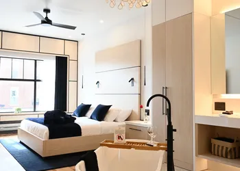 Cribs on Main hotel thumbnail 6