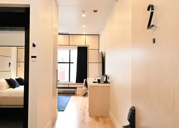 Cribs on Main hotel thumbnail 7