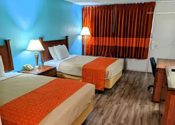 Howard Johnson BY Wyndham Hannibal hotel thumbnail 5