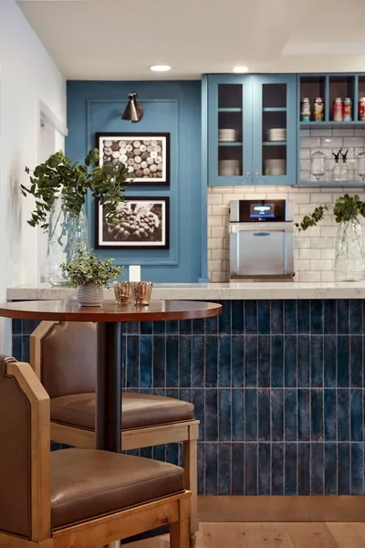 The Lodge at Healdsburg, Tapestry Collection by Hilton hotel detail image 2
