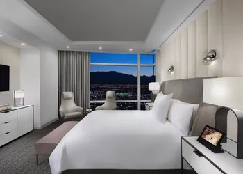 ARIA Sky Suites hotel thumbnail 8