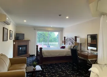 Hessenland Inn & Schatz Winery hotel thumbnail 5