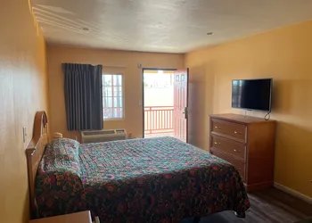 Palm Tree Inn hotel thumbnail 2