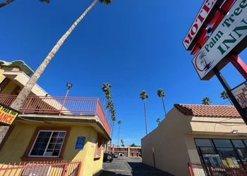 Palm Tree Inn hotel thumbnail 3