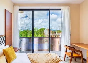 Solemn Peaceful Condos by The Spot Rentals hotel thumbnail 7