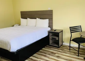 Central Coast Inn hotel thumbnail 7