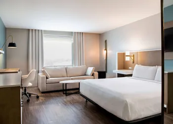 Wyndham Garden Winnipeg Airport hotel thumbnail 8