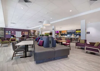 Home2 Suites by Hilton Petaluma hotel thumbnail 2