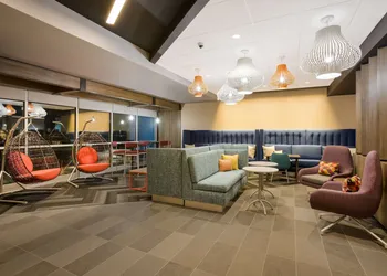 Tru By Hilton Traverse City hotel thumbnail 6