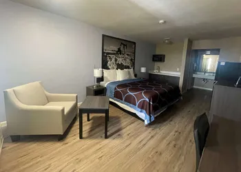 Super 8 by Wyndham Victoria / South / Hwy 59 hotel thumbnail 5