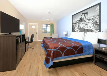 Super 8 by Wyndham Victoria / South / Hwy 59 hotel thumbnail 7