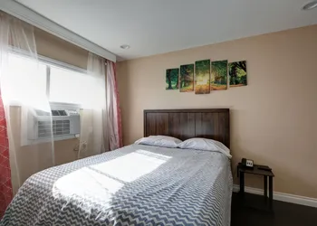 Tradewinds Hotel LAX Airport hotel thumbnail 6