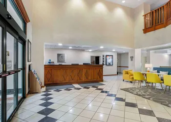Comfort Inn & Suites Voorhees/Mt. Laurel hotel thumbnail 3
