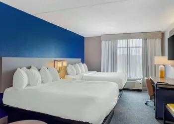 Comfort Inn & Suites Voorhees/Mt. Laurel hotel thumbnail 4