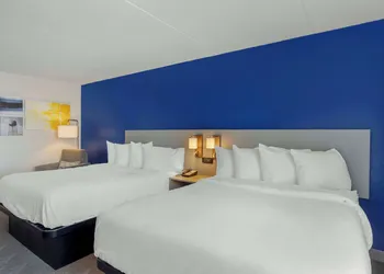 Comfort Inn & Suites Voorhees/Mt. Laurel hotel thumbnail 5