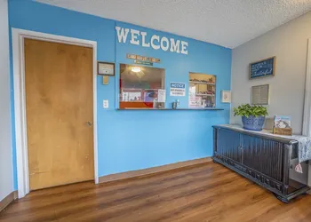 Royal Gateway Motel By OYO hotel thumbnail 3