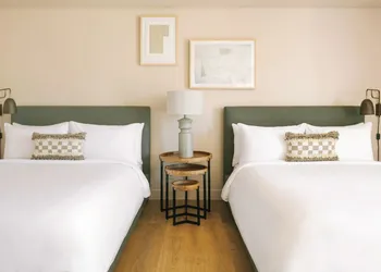 Hotel Solarena Newport Beach, a Dazzler Select by Wyndham hotel thumbnail 2