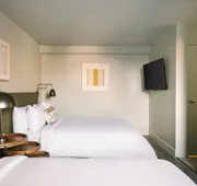 Hotel Solarena Newport Beach, a Dazzler Select by Wyndham hotel detail image 3