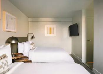 Hotel Solarena Newport Beach, a Dazzler Select by Wyndham hotel thumbnail 3