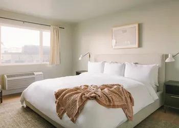 Hotel Solarena Newport Beach, a Dazzler Select by Wyndham hotel thumbnail 8