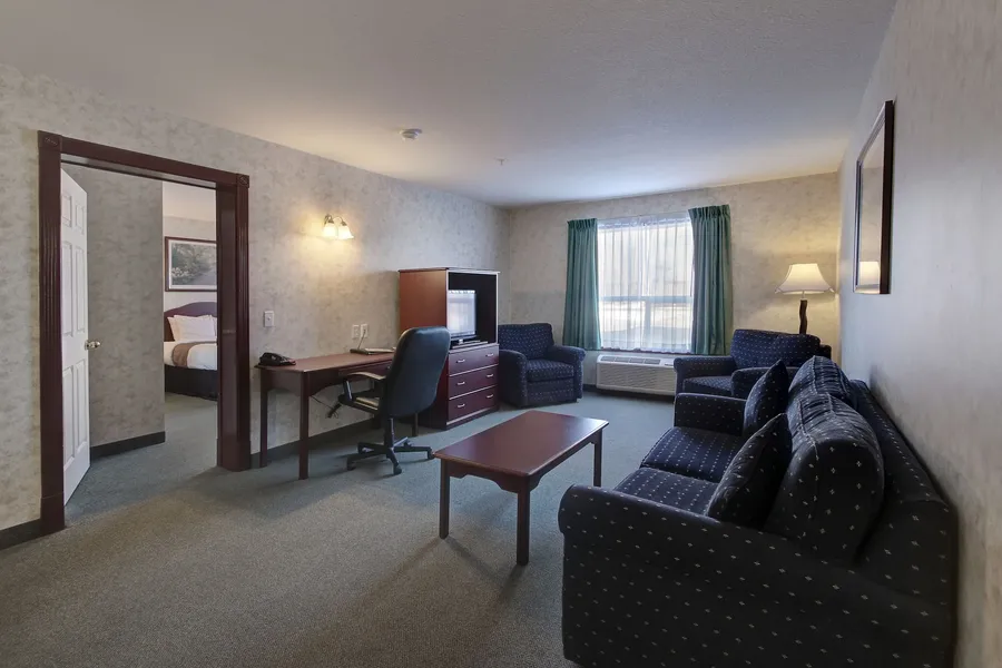 Ramada by Wyndham Nisku Edmonton Airport hotel detail image 6