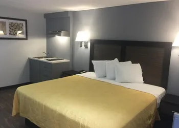 Hillside Motel hotel thumbnail 3