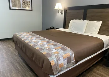Hillside Motel hotel thumbnail 8