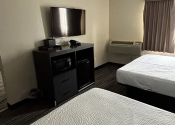 Baymont By Wyndham Bridgeton St Louis hotel thumbnail 7