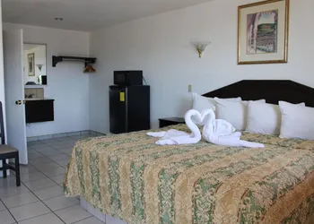 Hotel La Quinta Bonita hotel thumbnail 6
