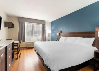 Suburban Studios LaVale-Cumberland hotel thumbnail 8