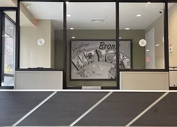 Super 8 by Wyndham Bronx Near Botanical Garden hotel thumbnail 4