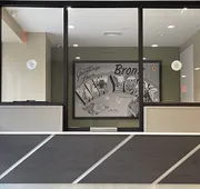 Super 8 by Wyndham Bronx Near Botanical Garden hotel detail image 4