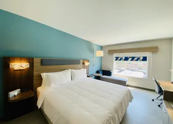 Holiday Inn Express Guadalajara Vallarta Poniente by IHG hotel thumbnail 6