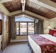 Modern 2 BR Condo Lodge at Vail, Walk to Gondola by RedAwning hotel detail image 3