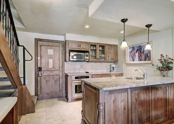 Modern 2 BR Condo Lodge at Vail, Walk to Gondola by RedAwning hotel thumbnail 7