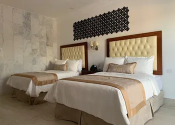 Real Hispano hotel thumbnail 3