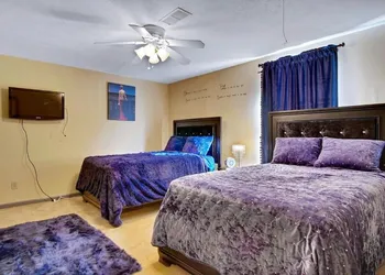 Sweet Home Georgia Luxury hotel thumbnail 3