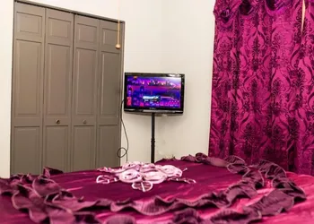 Sweet Home Georgia Luxury hotel thumbnail 5