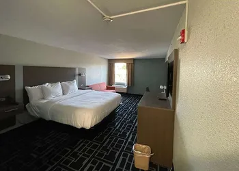 Baymont by Wyndham Chattanooga/Eastridge hotel thumbnail 7