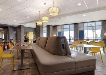 Home2 Suites By Hilton Galveston hotel thumbnail 6