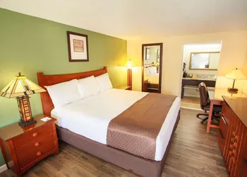 Travelodge by Wyndham Macon West hotel thumbnail 5
