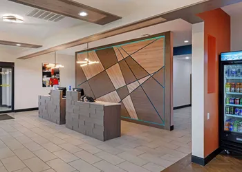 Best Western Plus Executive Residency Carlsbad Hotel hotel thumbnail 3